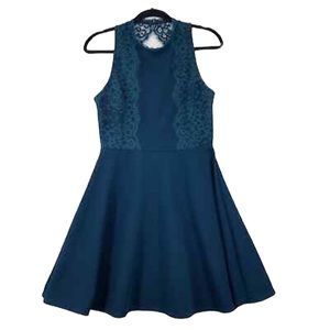 Francescas size S Teal Lace Cocktail Dress Sleeveless Keyhole Back Fit Flare